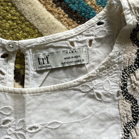 Zara eyelet top - Picture 3 of 5